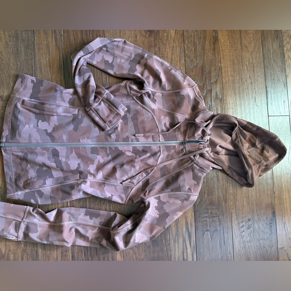 Lululemon nulu hooded camo define jacket 6